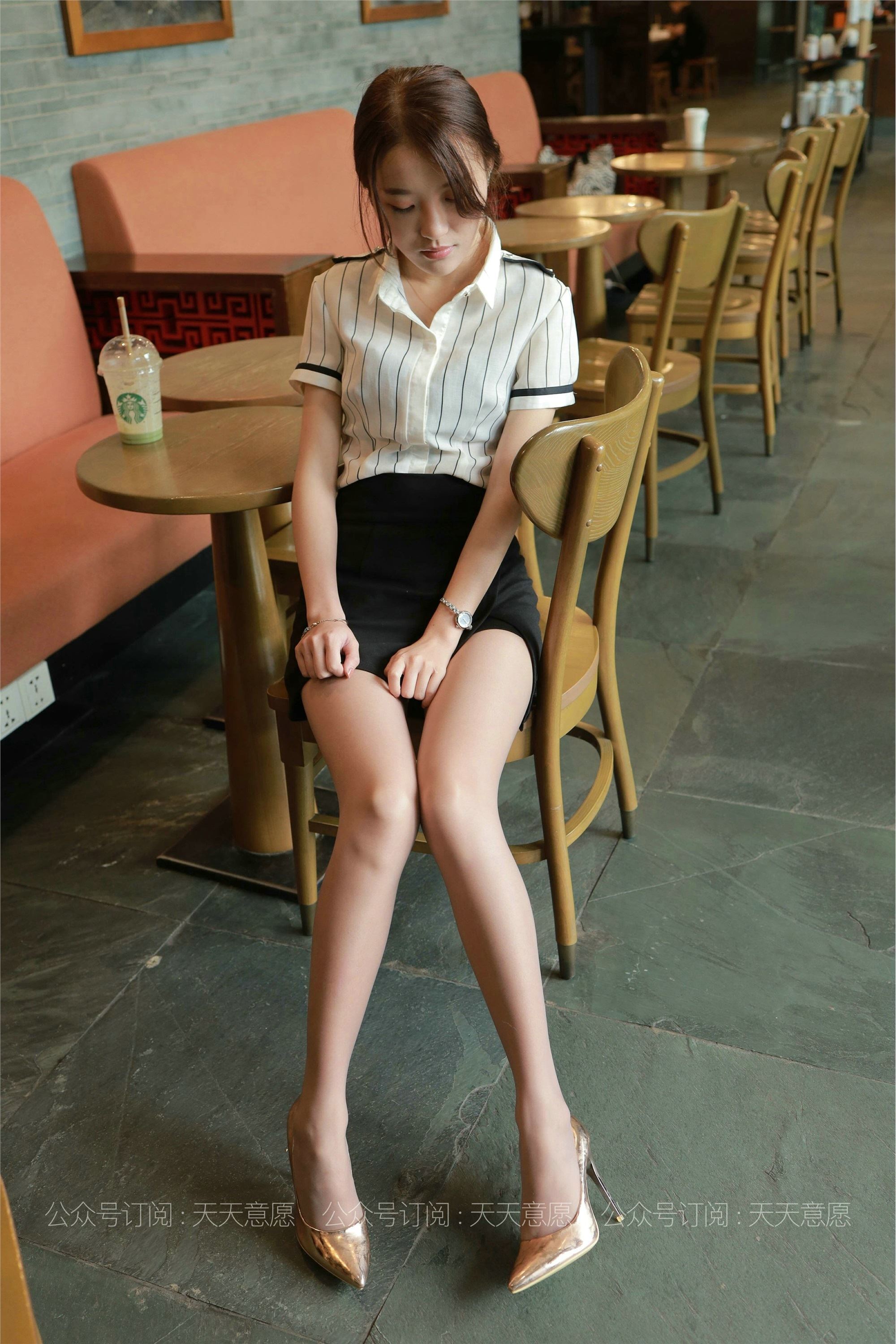 IESS异思趣向  2021.07.26 丝享家871：婉苹《沙发上的OL》